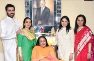 Jyotsna Suri with family