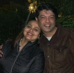 Apresh Ranjit Wife