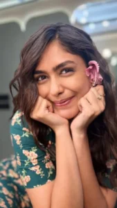 Mrunal Thakur Images