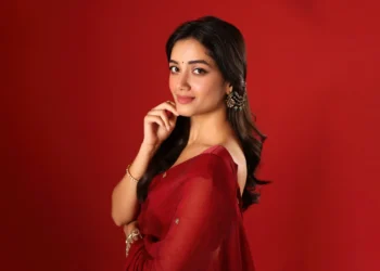 Bhagyashri Borse Biography, Age, Height, Family, Career, Net Worth