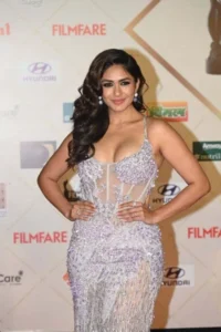 Mrunal Thakur Images