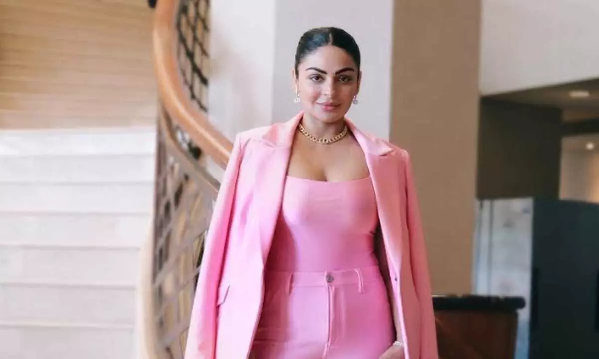 Neeru Bajwa Biography, Age, Relationship, Husband, Family, Career, Net ...