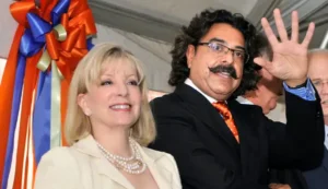 Shahid Khan Wife