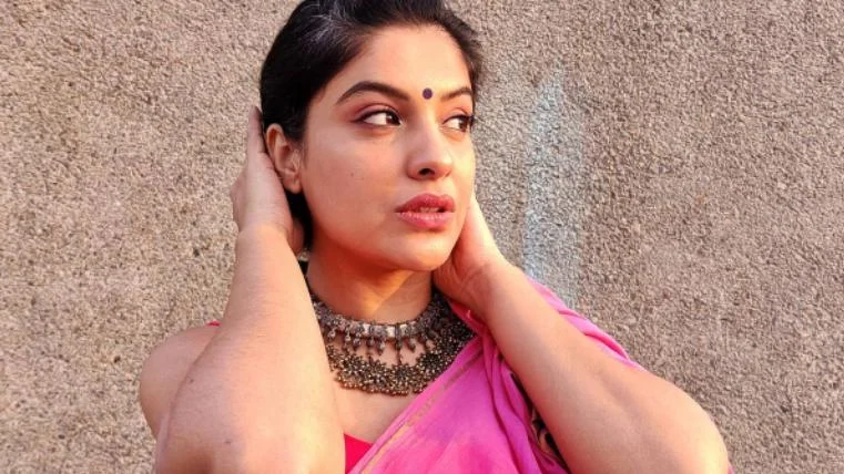 Archana Kavi Biography, Age, Husband, Family, Career, Net Worth