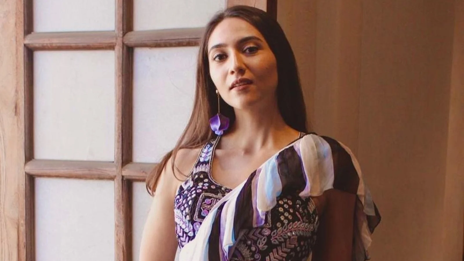 Sahiba Bali Age, Family, Relationships, Controversy, Biography - Leader ...