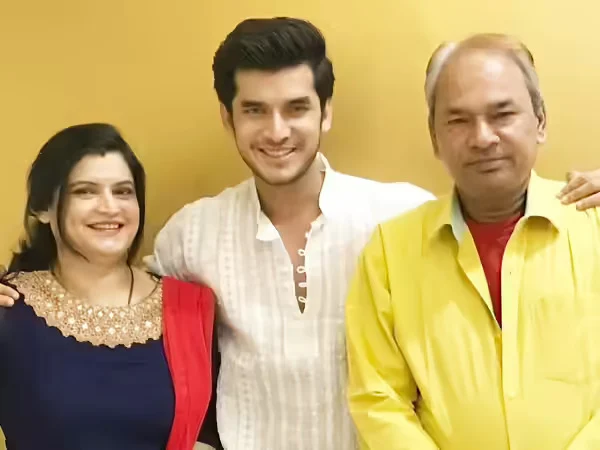 Paras Kalnawat Family