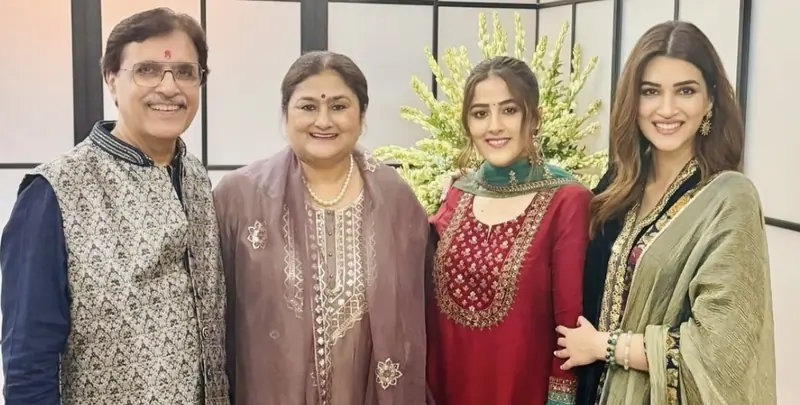 Kriti Sanon Family