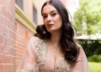 Evelyn Sharma