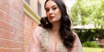Evelyn Sharma