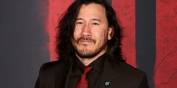 Mark Fischbach
