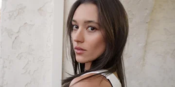 Molly Beth Thomas
