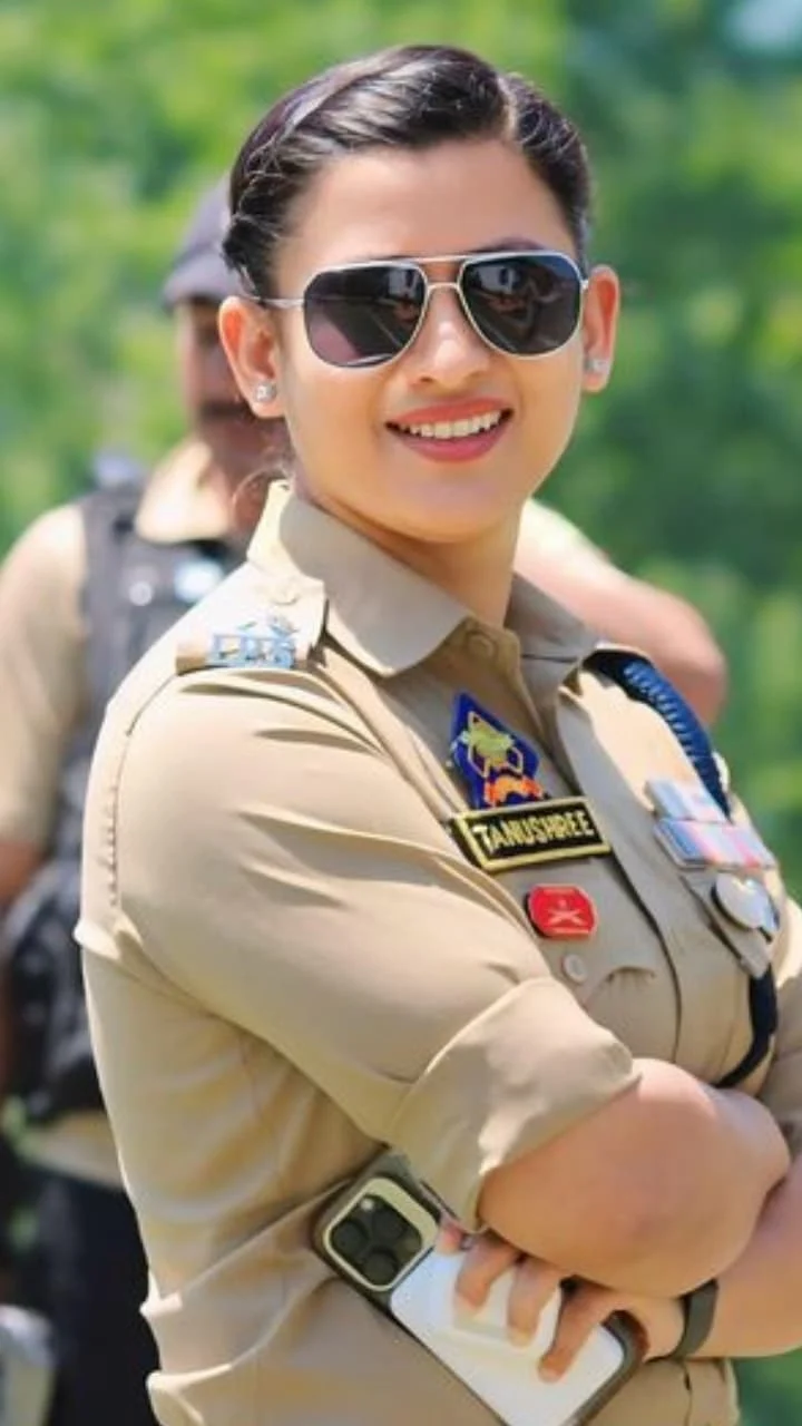 Tanu Shree IPS