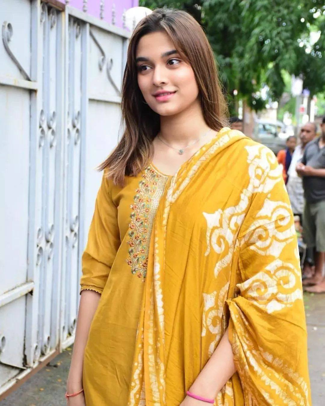 Saiee Manjrekar